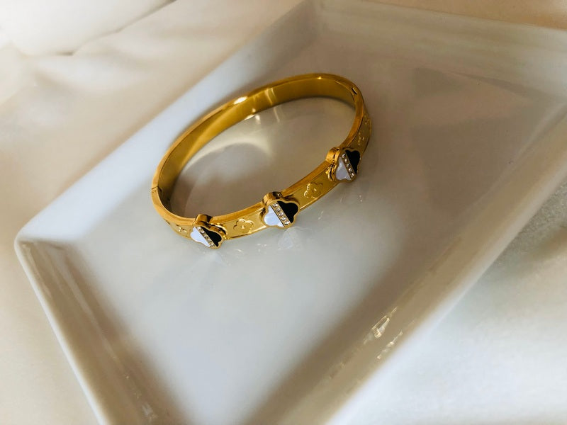 Amore Kada Bracelet