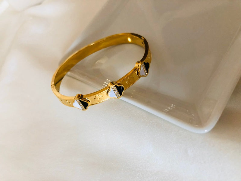 Amore Kada Bracelet
