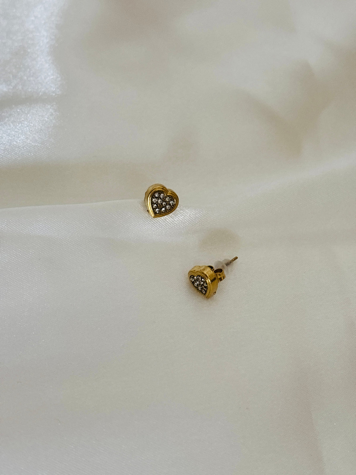 Heart stud earring