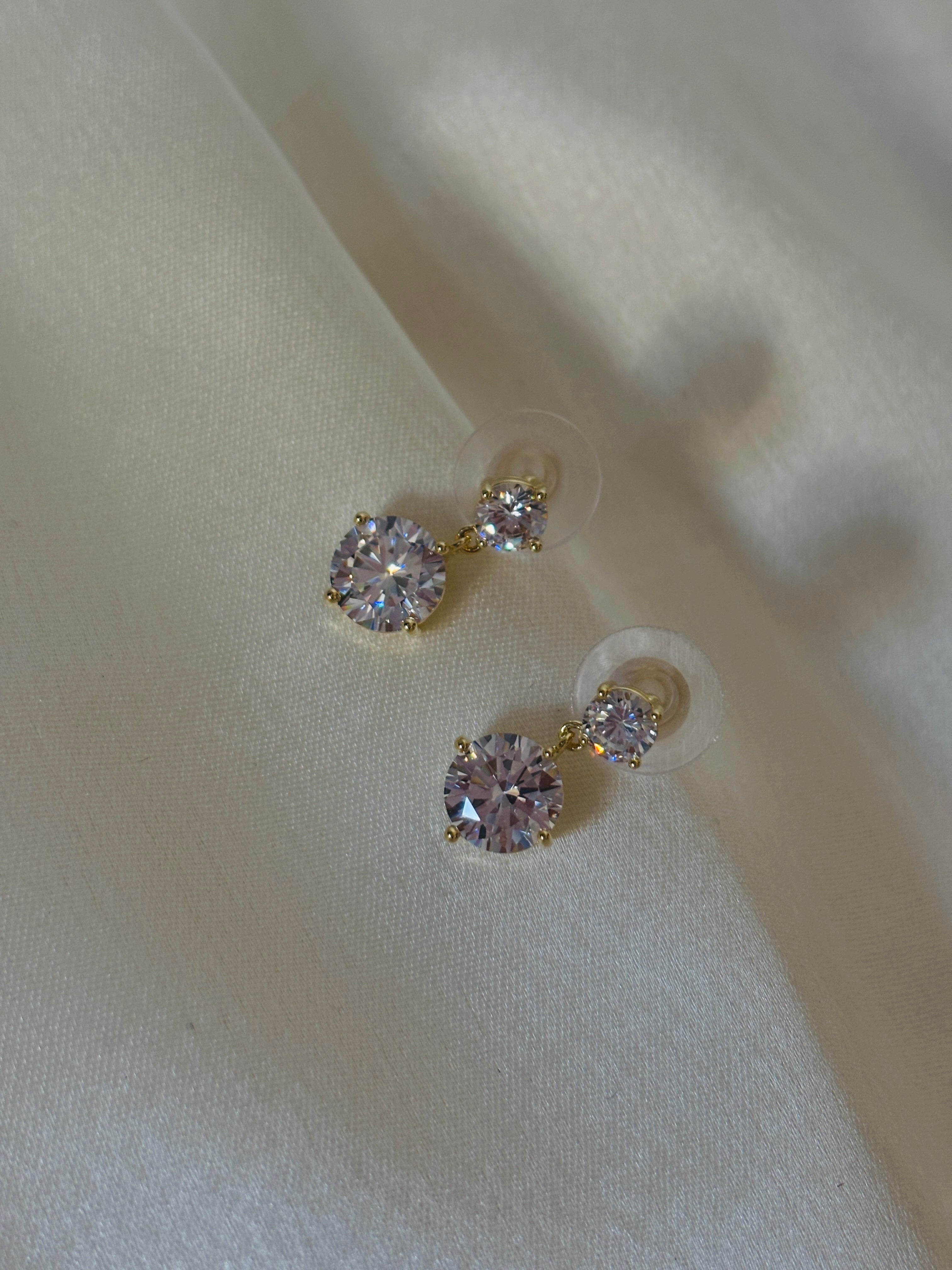 Big Solitaire earring