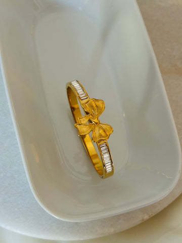 Bow Diamond Kada Bracelet