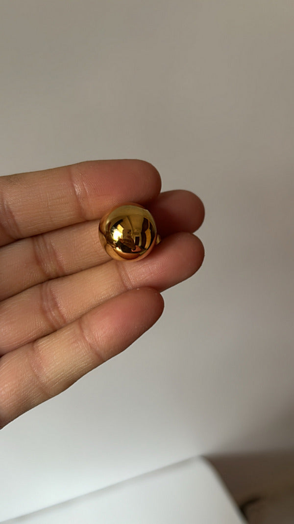 Bulb Stud