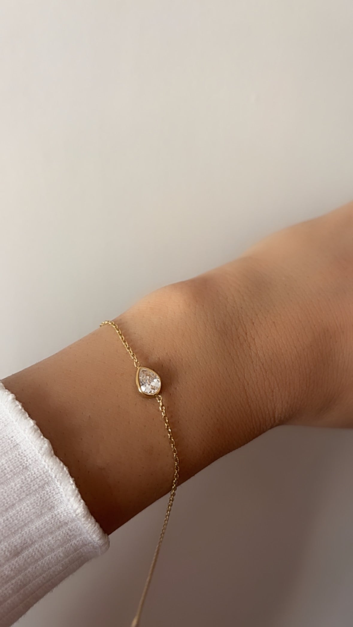 Almond drop minimal bracelet