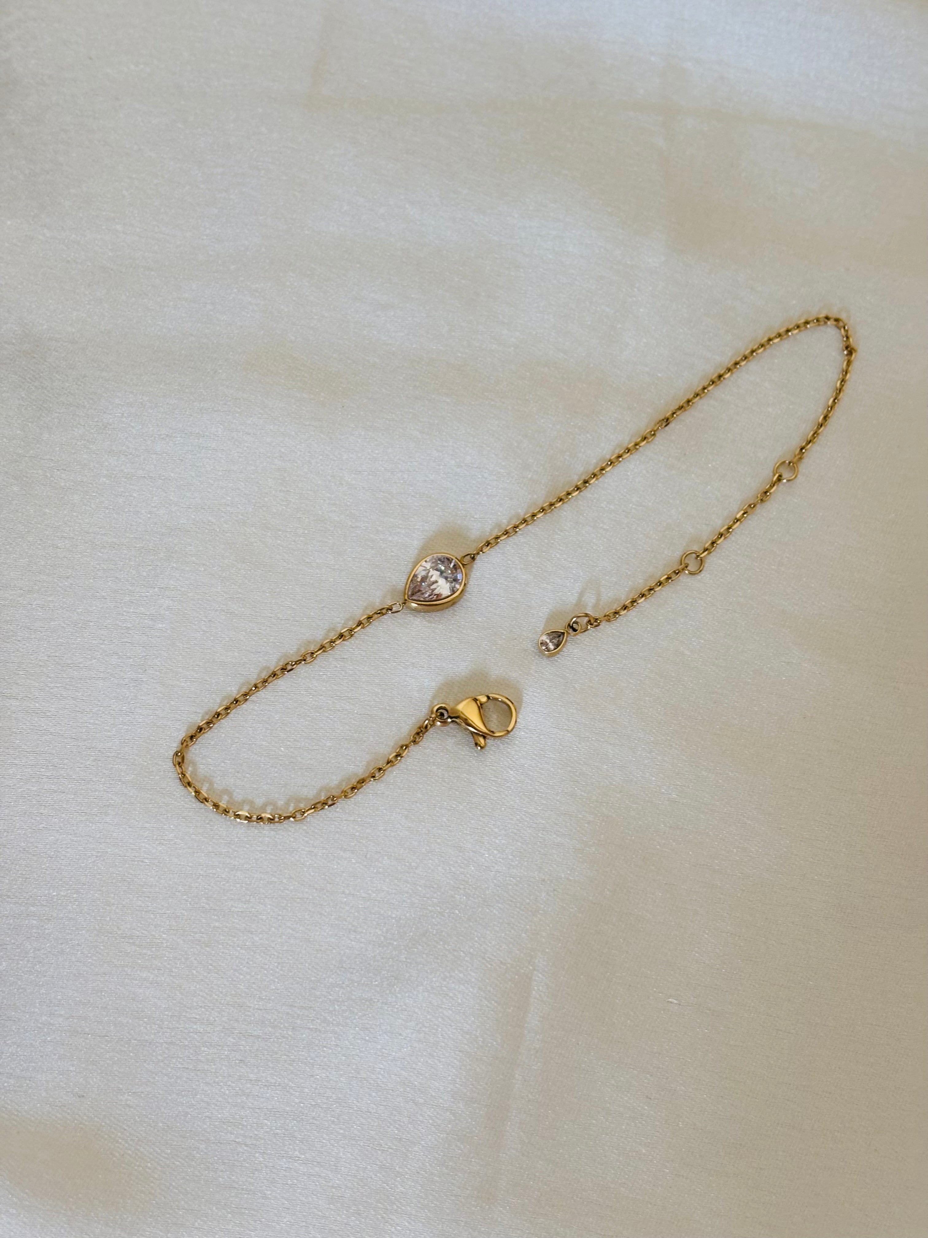 Almond drop minimal bracelet