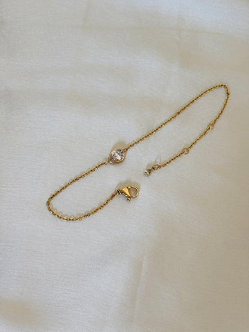 Almond drop minimal bracelet