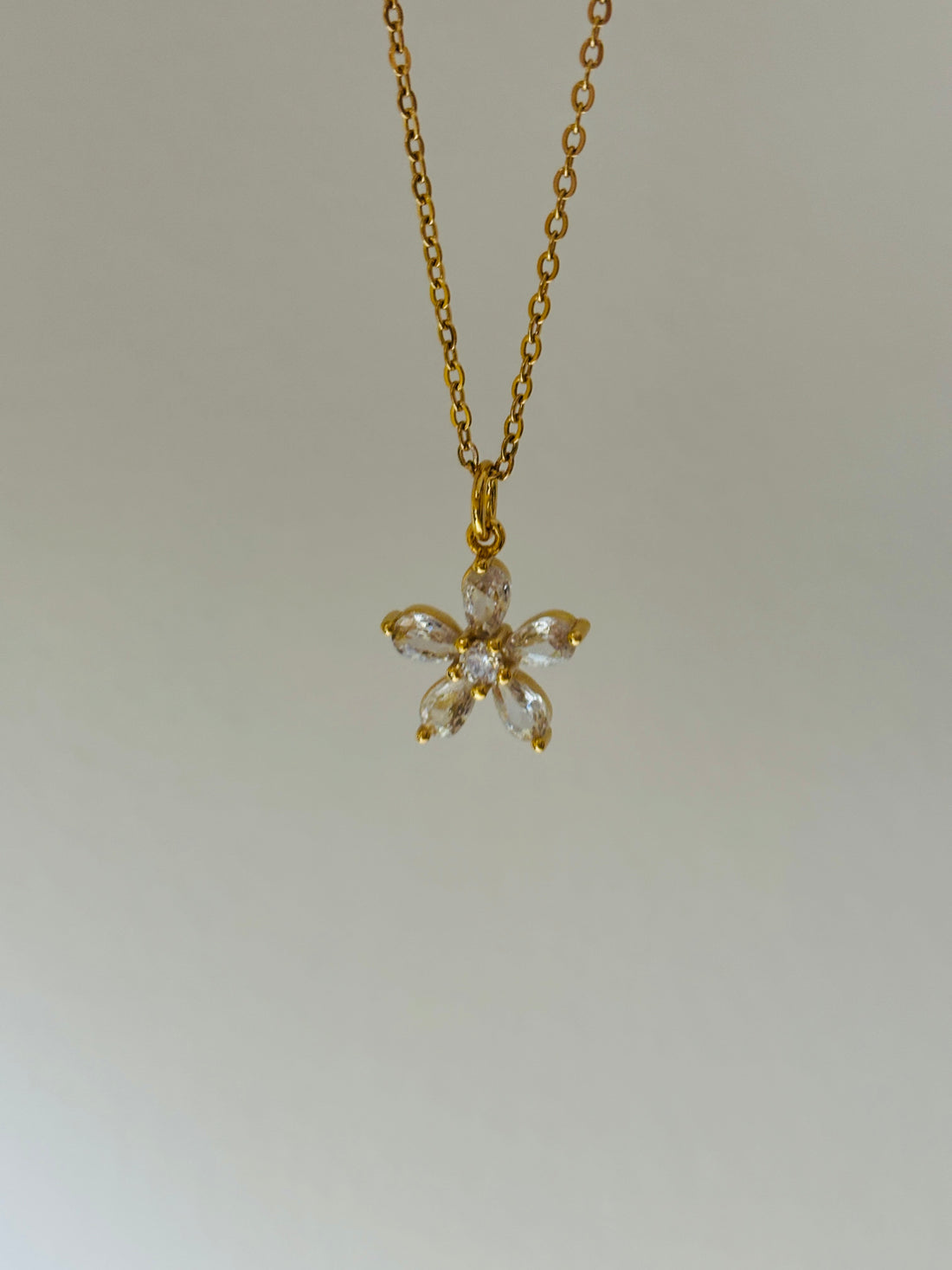 Flora charm necklace