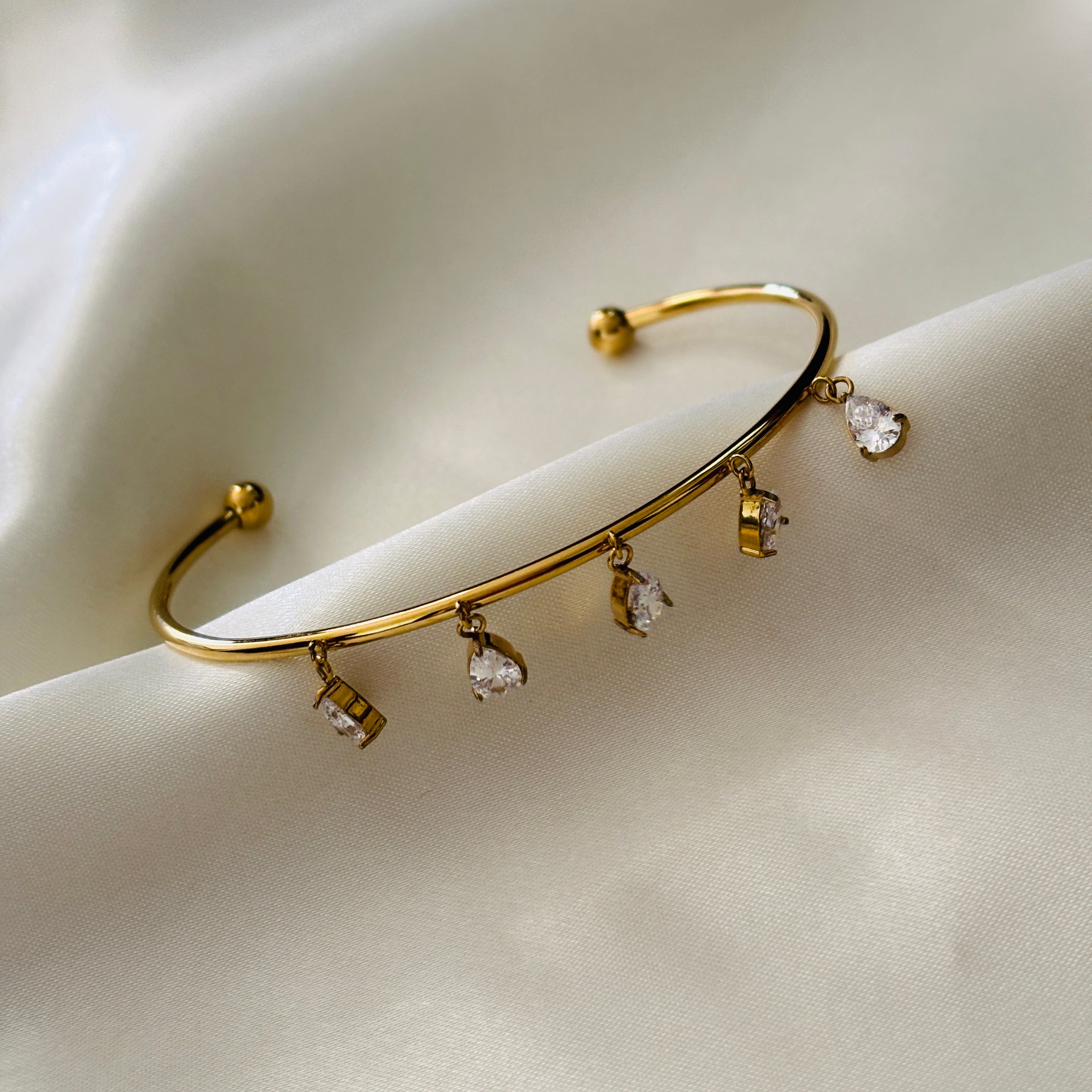 Matilda droplet bracelet