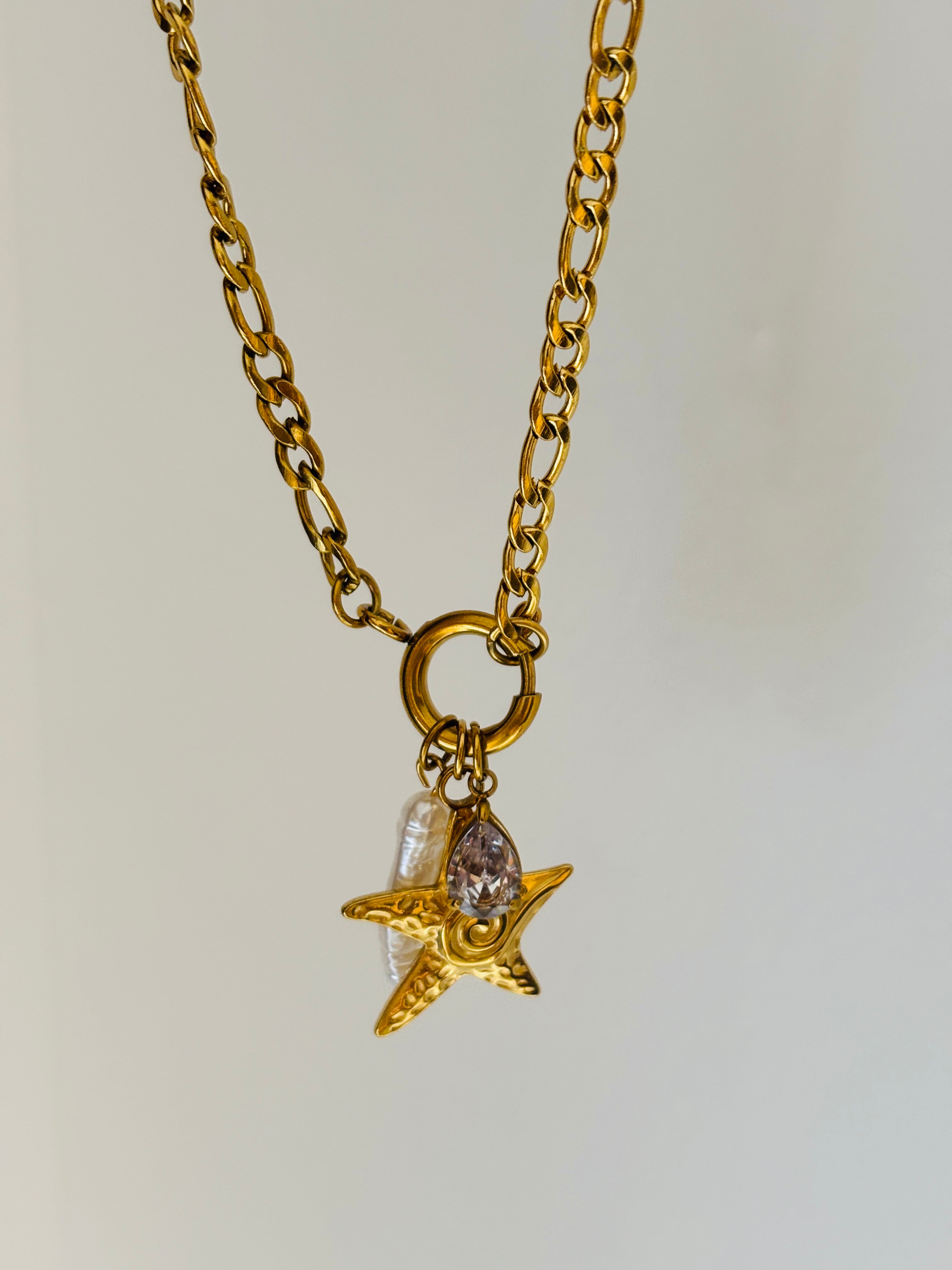Star beach vibes charm necklace