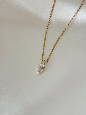 Alayna solitaire necklace