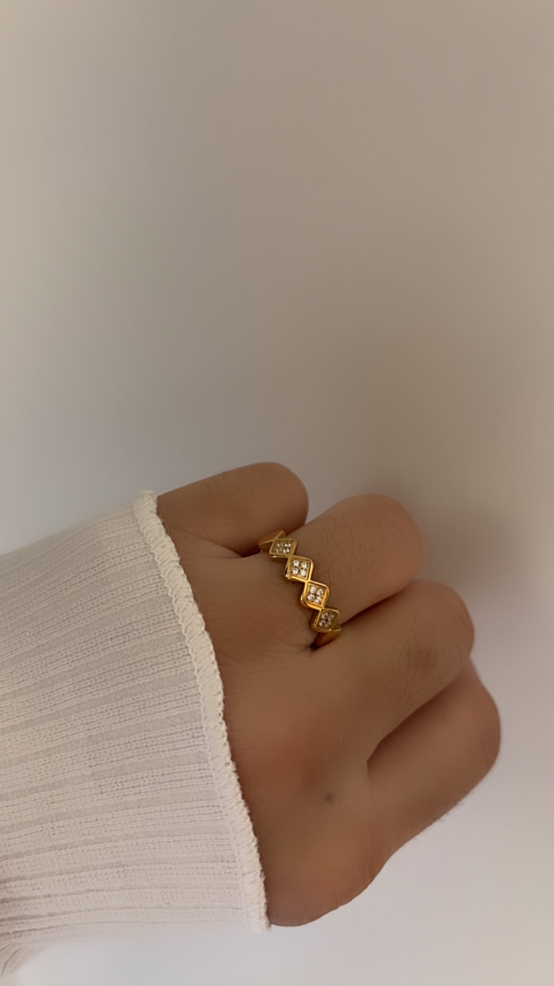 Kite designed ring