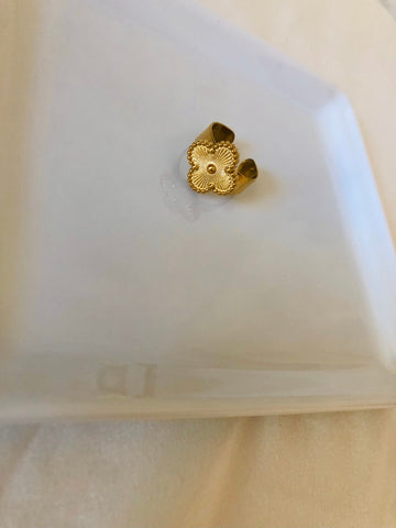 Clover Ring