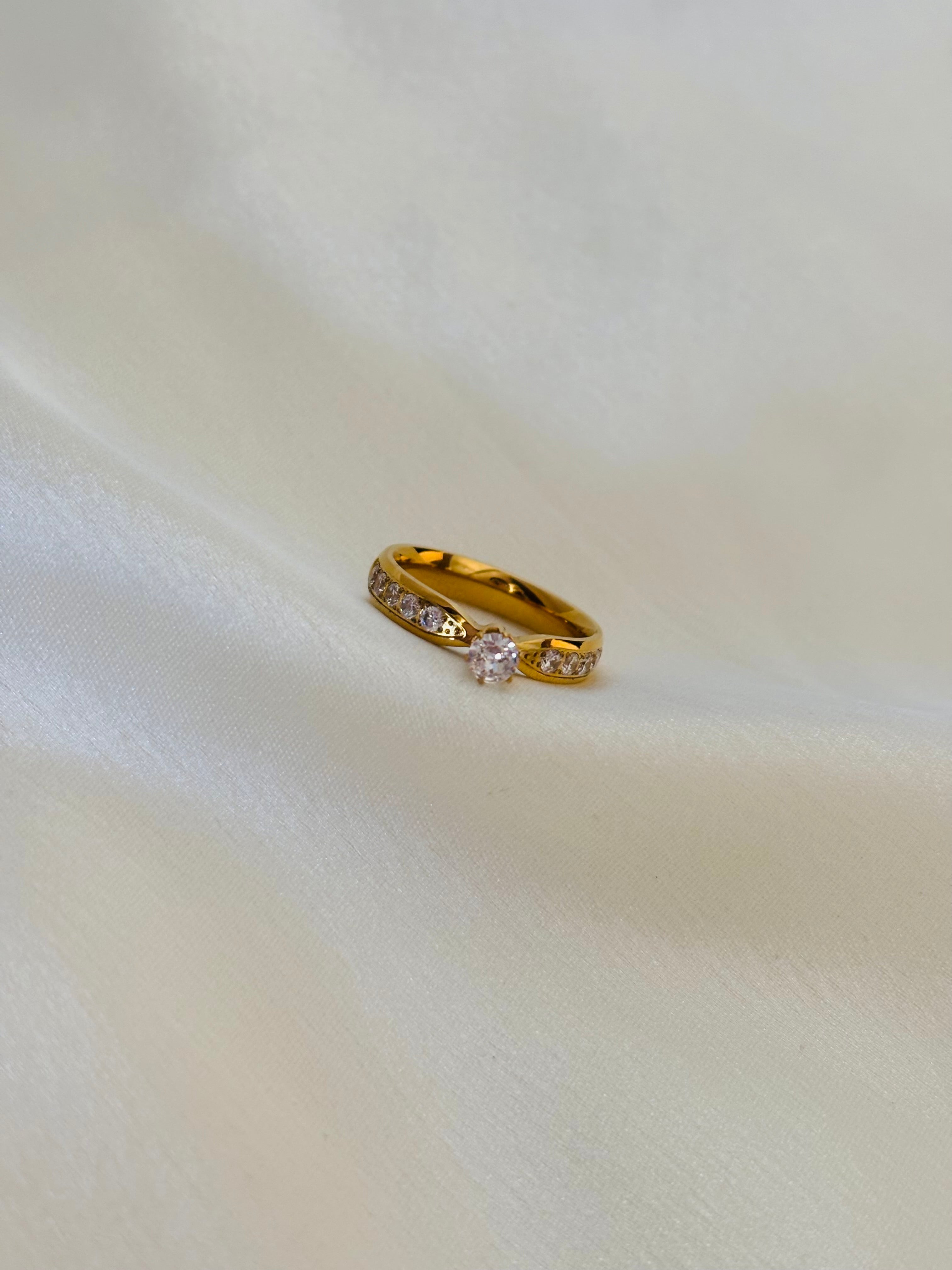Amara ring