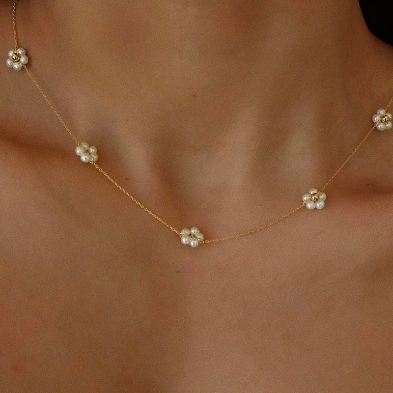 Daisy Pearl Necklace