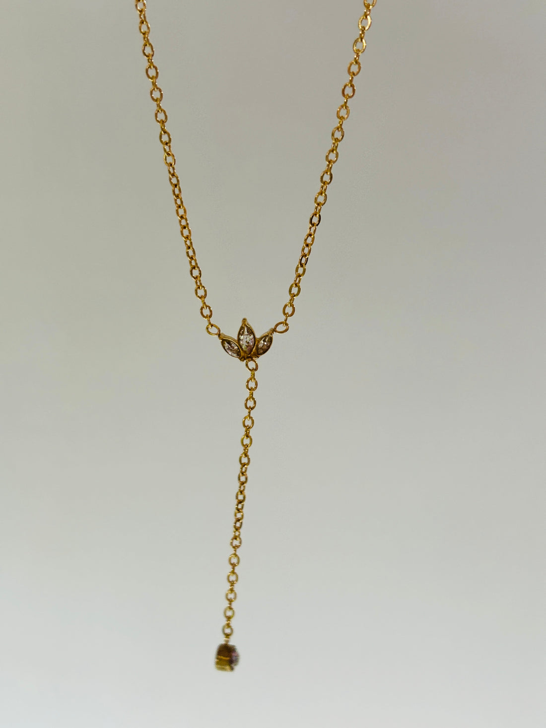 Lotus y necklace
