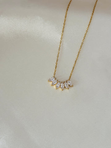 Emara necklace