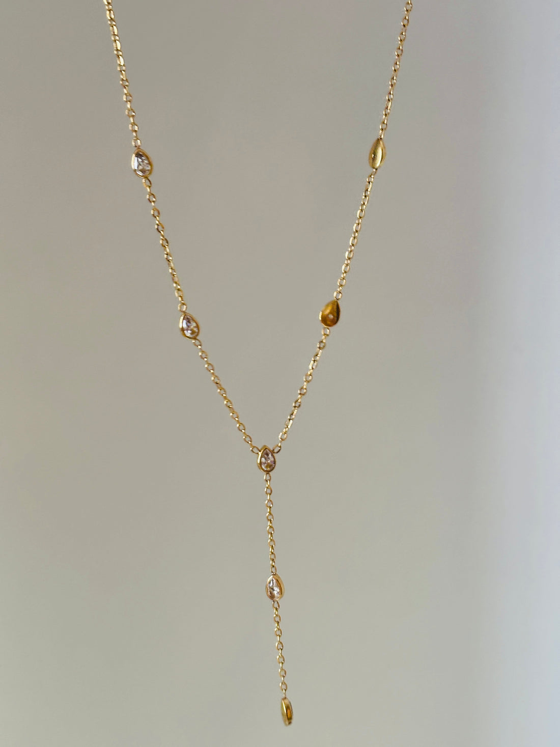 Minimal Y necklace
