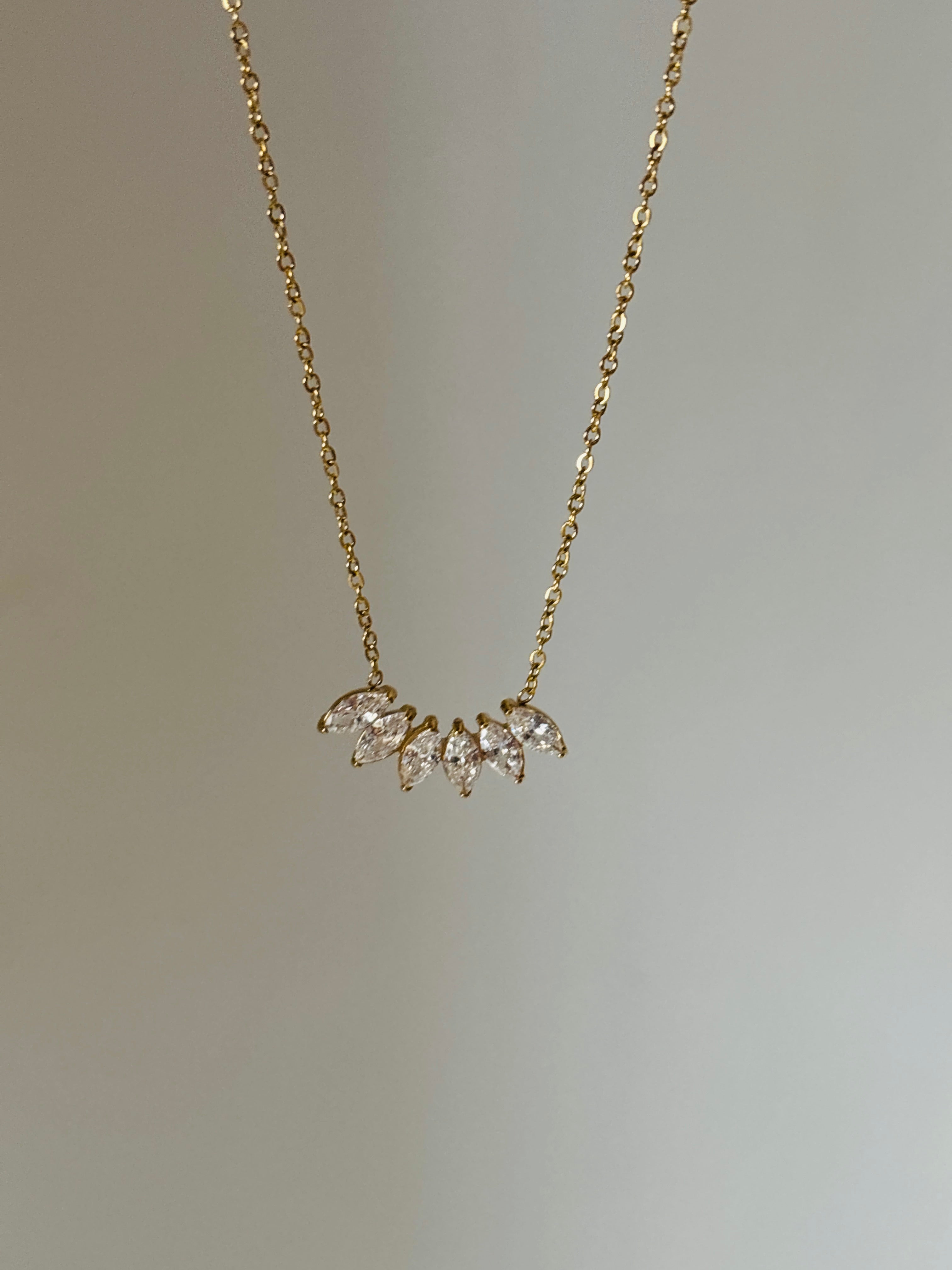 Emara necklace