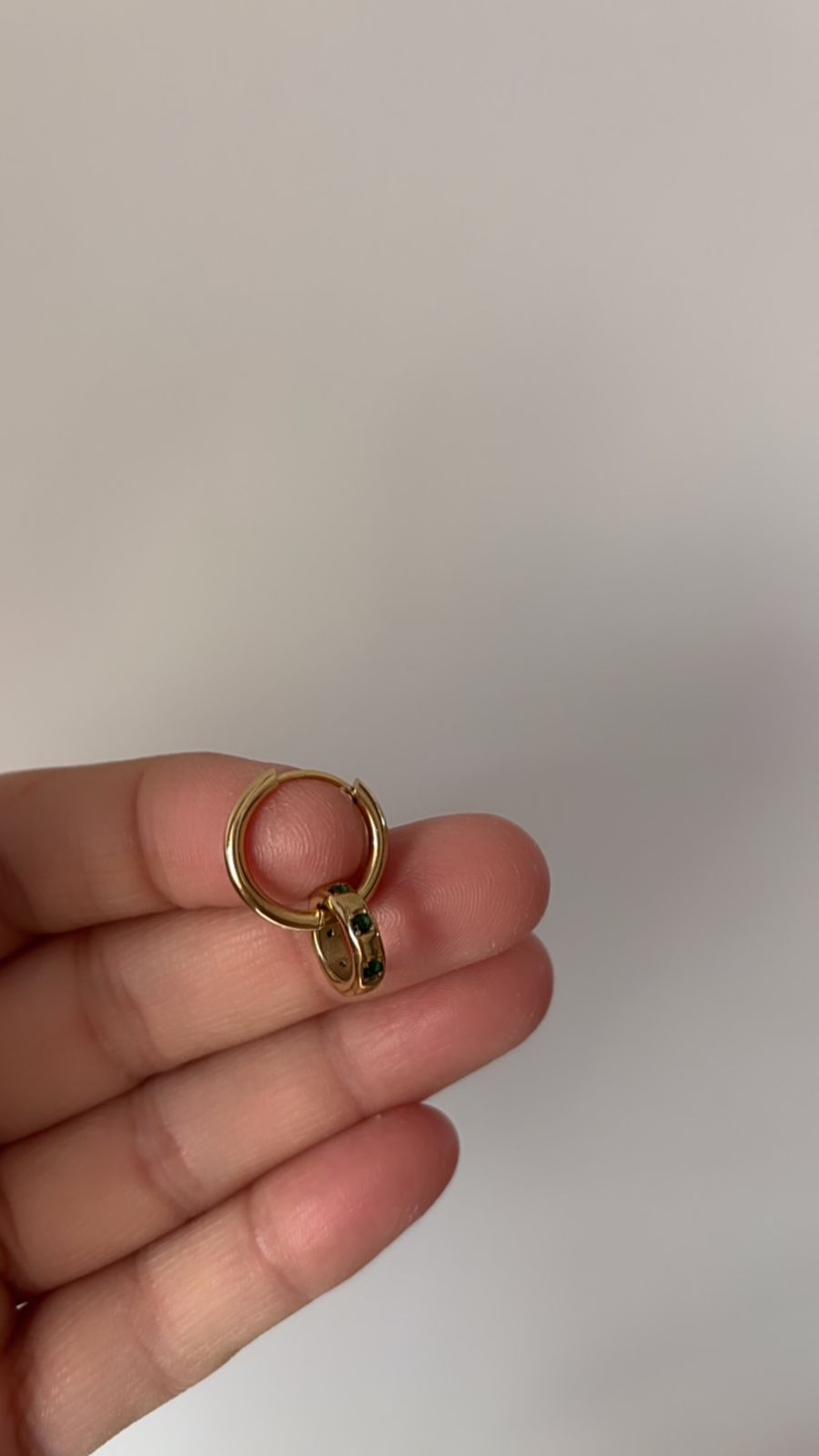 Emerald Basic Ring Hoop