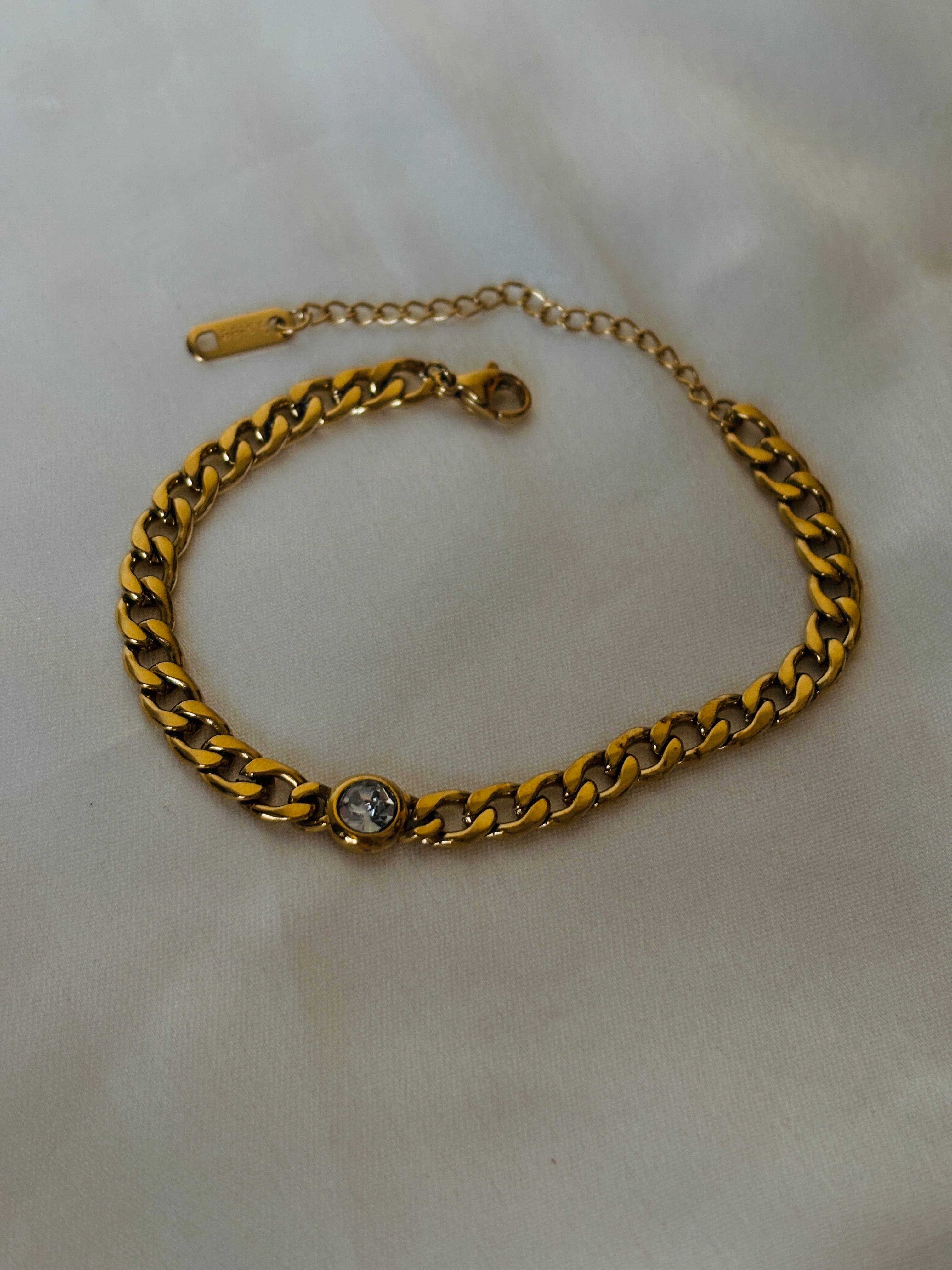 Avery curb chain bracelet