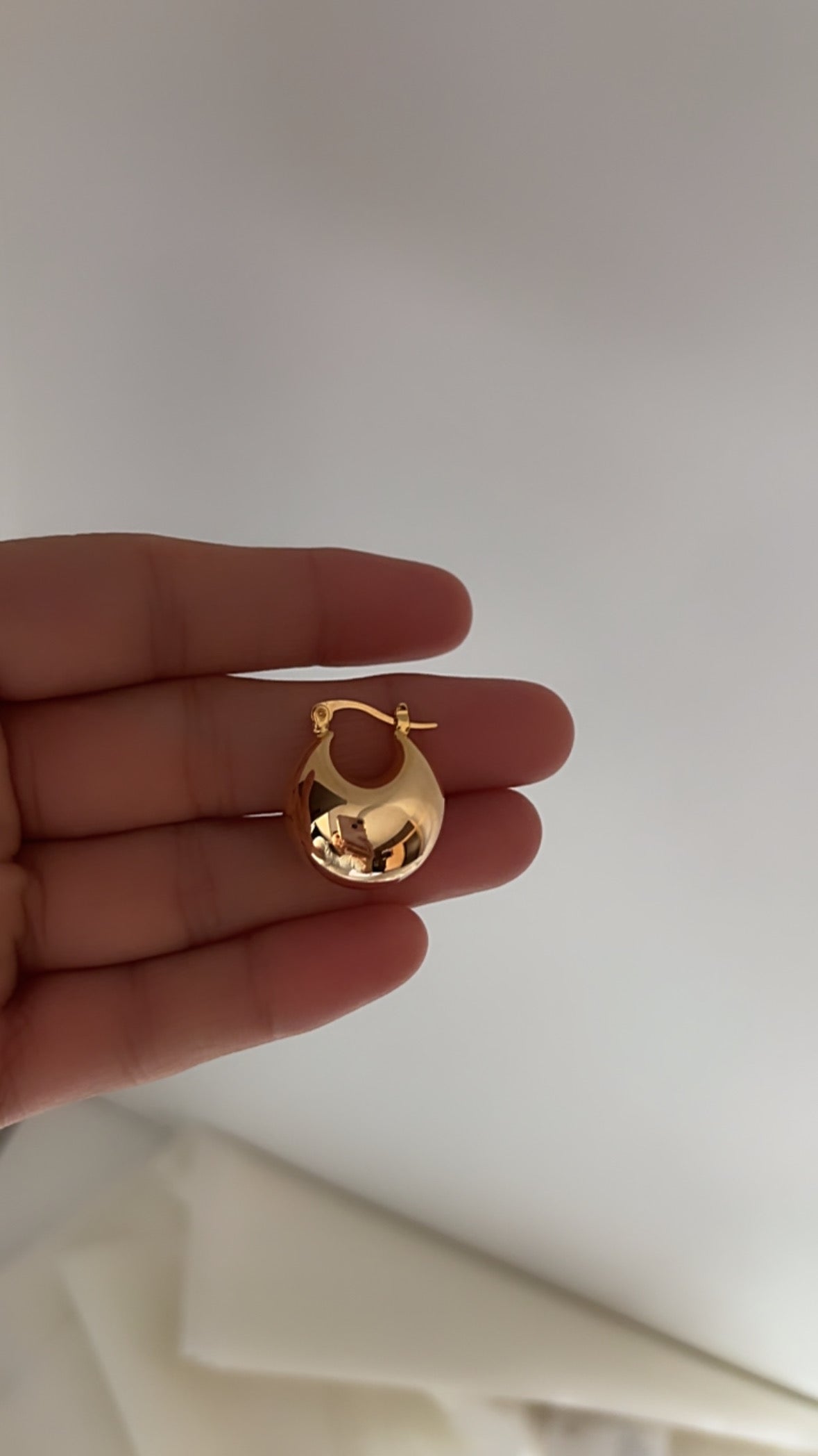 Chunky bold puffed earring