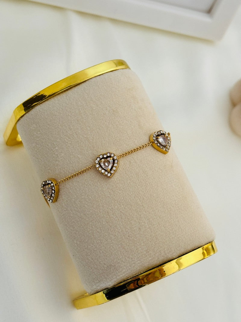 Heart Solitaire Minimal Bracelet