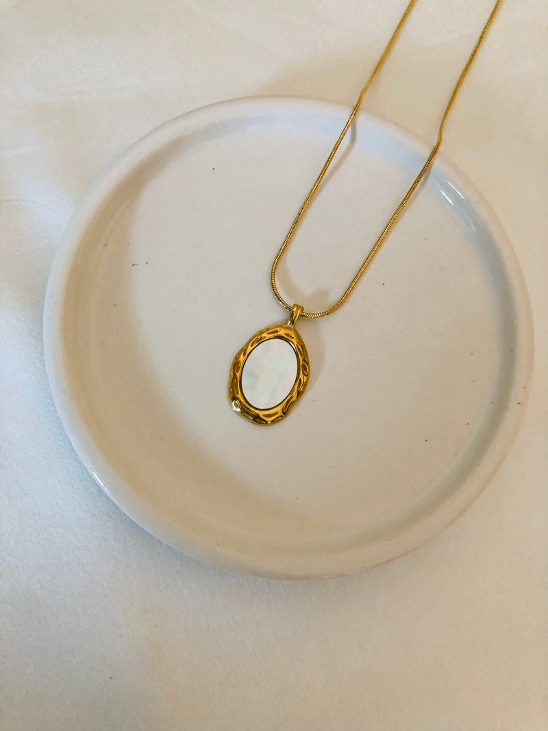 Izzy Necklace