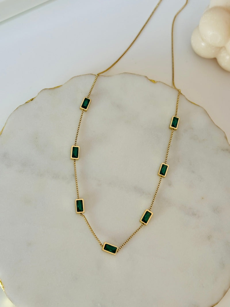 Nora Emerald Necklace
