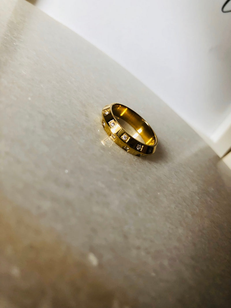 Raichel Ring