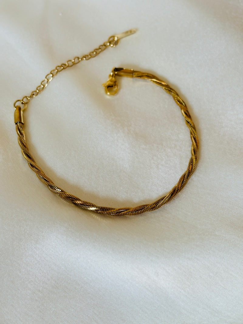 Twisted Snake Chain Bracelet
